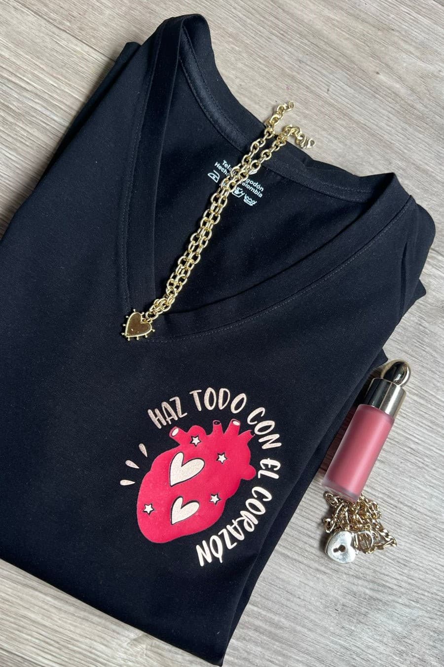 Haz Todo Con El Corazón - Cuello V